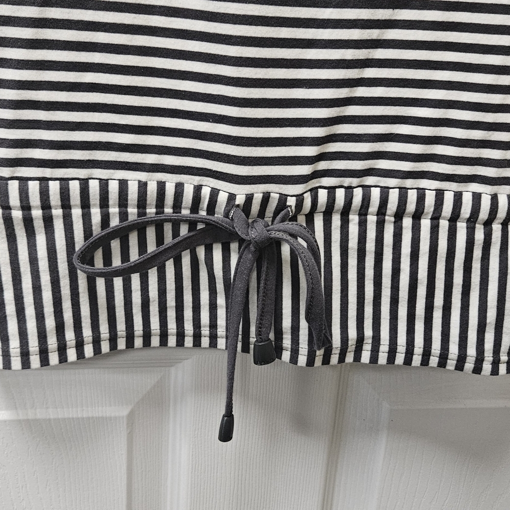 Bench Drawstring Top , Size L - Picture 2 of 6